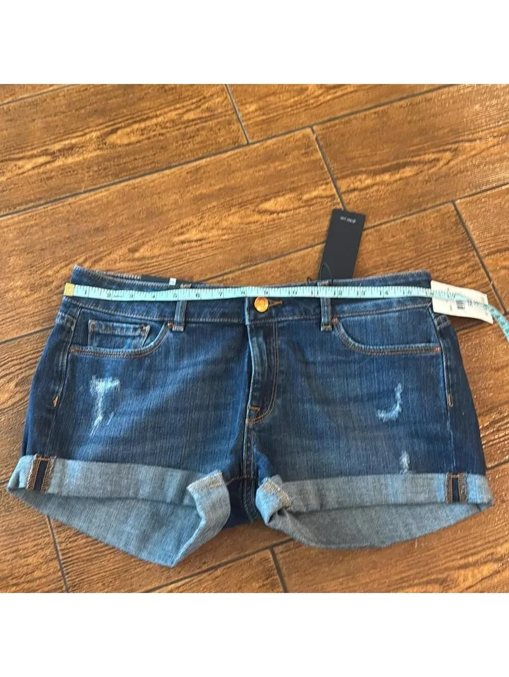 DL 1961 RENEE SHORTS $128 RETAIL